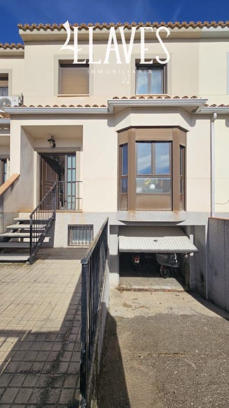 CHALET CALLE VICTORIA TEMBLEQUE