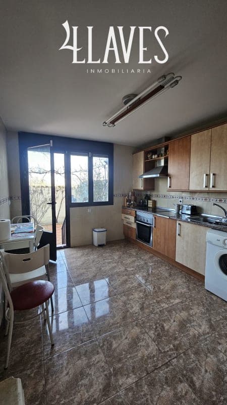 CHALET CALLE VICTORIA TEMBLEQUE - Imagen 6