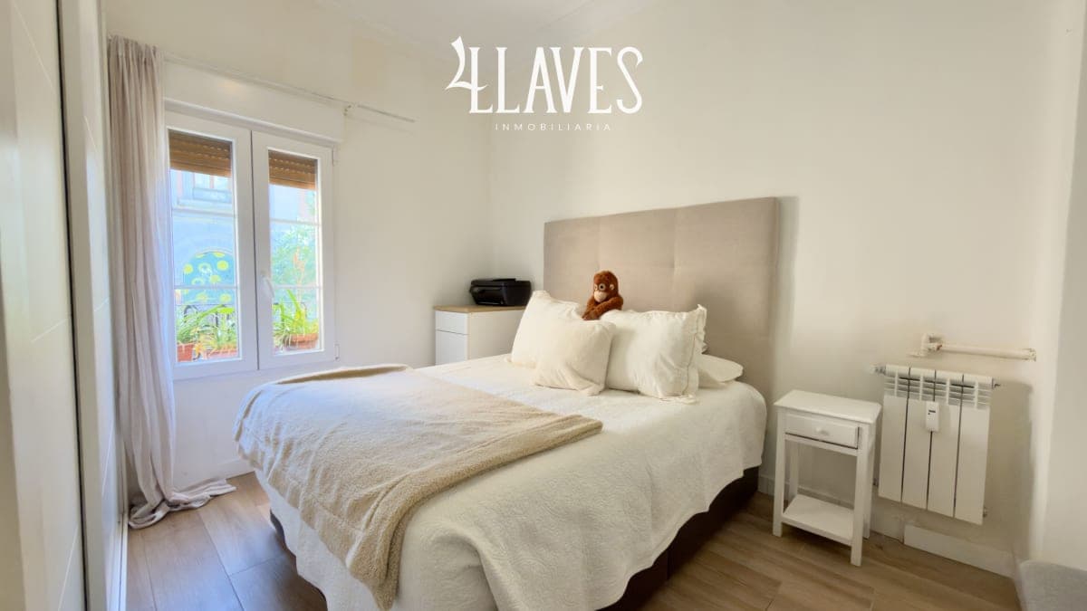 PISO EXTERIOR EN CALLE EMBAJADORES - Imagen 2