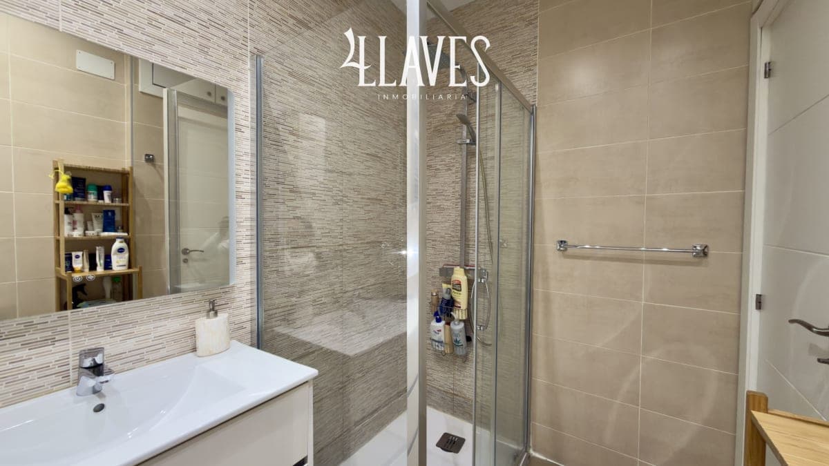 PISO EXTERIOR EN CALLE EMBAJADORES - Imagen 9