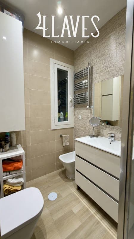 PISO EXTERIOR EN CALLE EMBAJADORES - Imagen 10