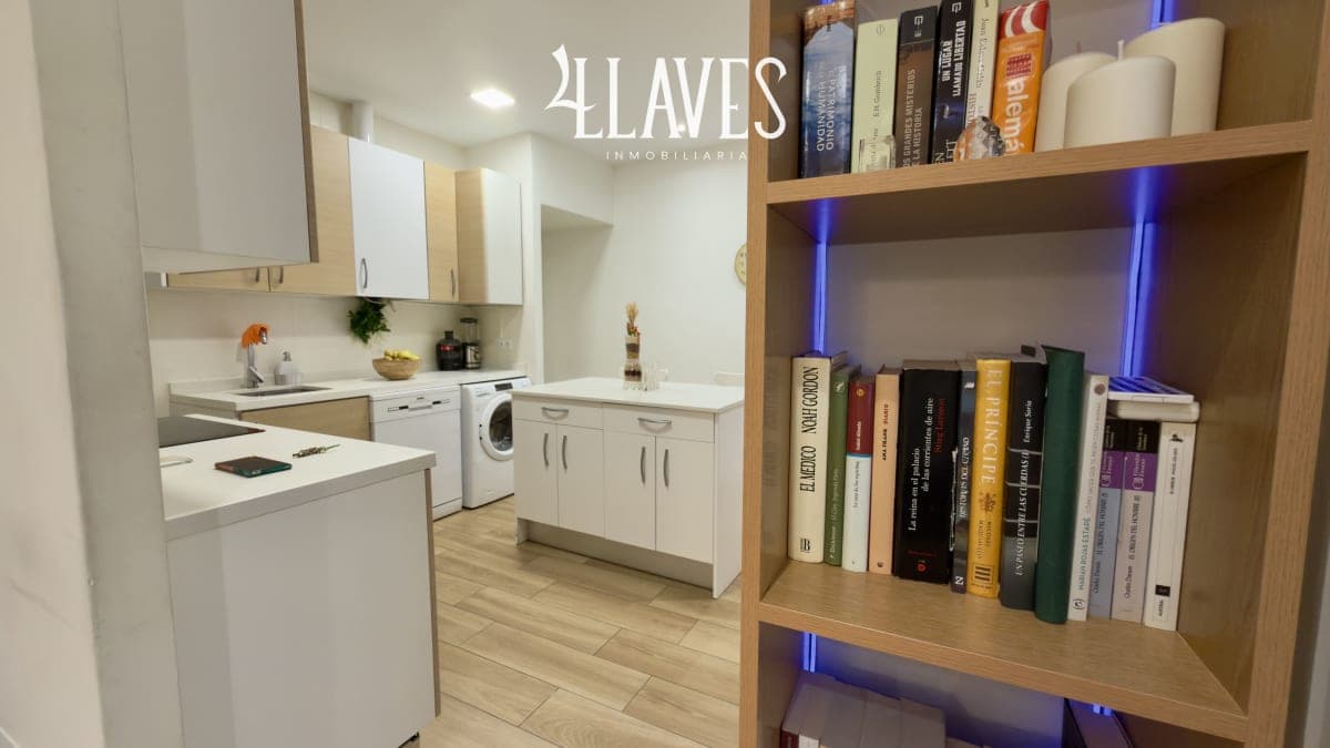 PISO EXTERIOR EN CALLE EMBAJADORES - Imagen 26