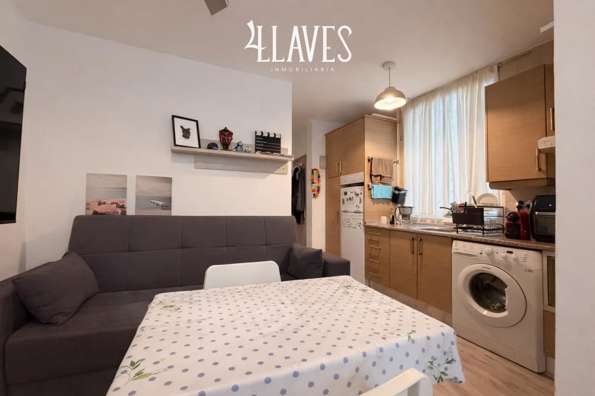 Acogedor Piso en Calle Del Salitre - Lavapiés - Imagen 3