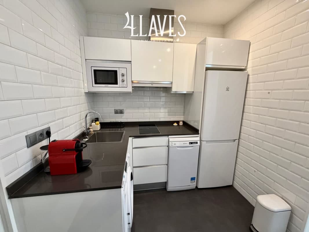 PISO EN LAVAPIES - Imagen 1