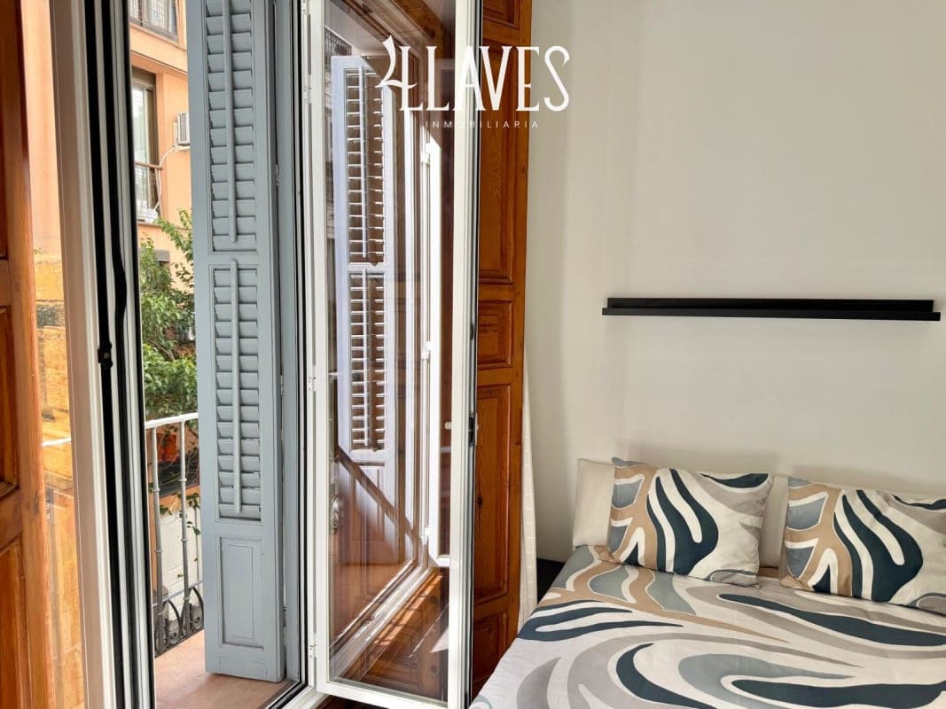 PISO EN LAVAPIES - Imagen 10