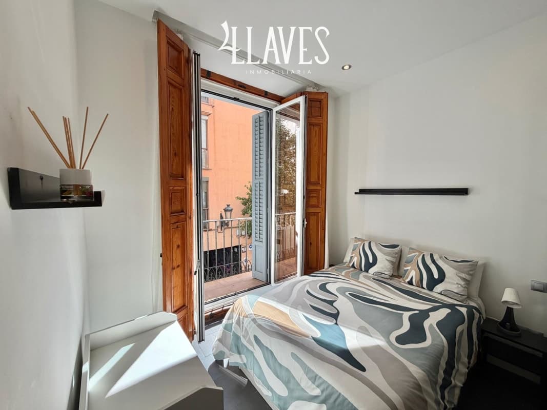 PISO EN LAVAPIES - Imagen 11