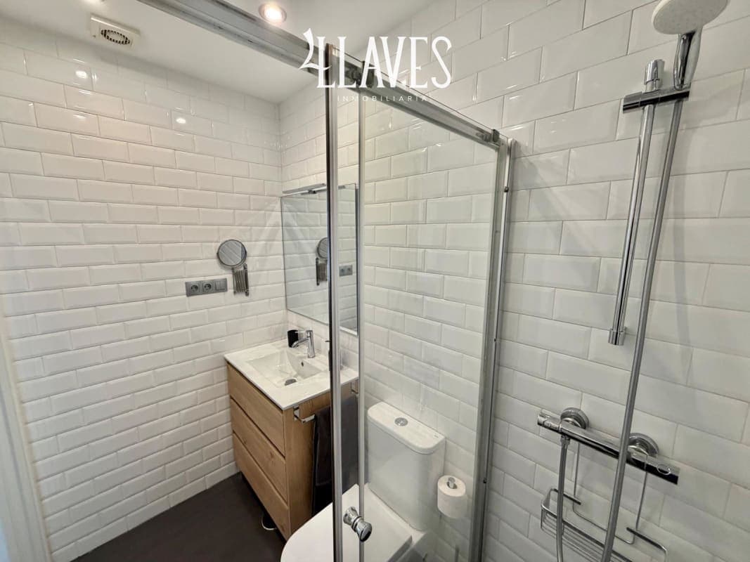 PISO EN LAVAPIES - Imagen 15